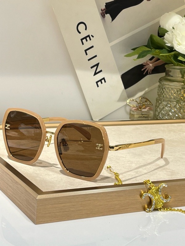 CELINE Sunglasses 100